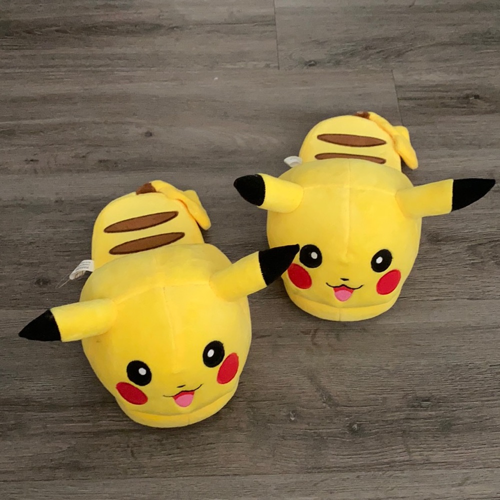 Pikachu Slippers - indoor | Pokémon